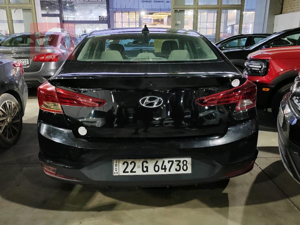 هیوندای ئەلەنترا